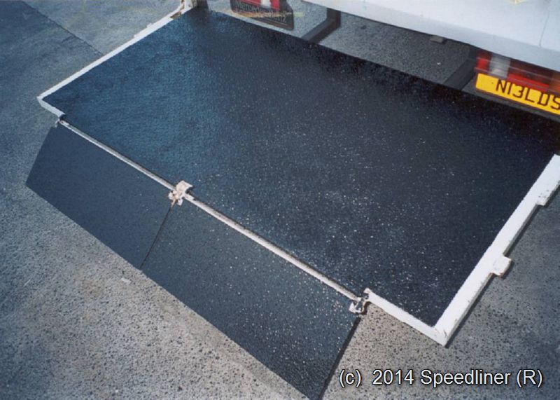  Tail Lift. Gritted Anti-Slip.